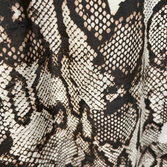 FIFTEEN TWENTY SNAKESKIN WIDE LEG PANTS SIZE MEDIUM - Picture 12 of 16